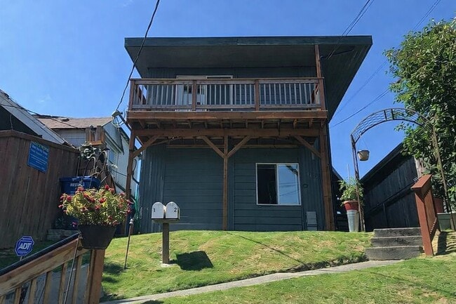 Building Photo - 4159 38th Ave S