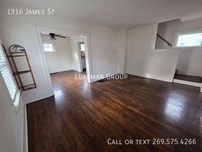 Foto del edificio - 1916 James St