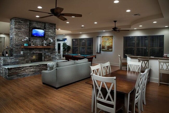 Foto del edificio - 3400 McCullough Blvd