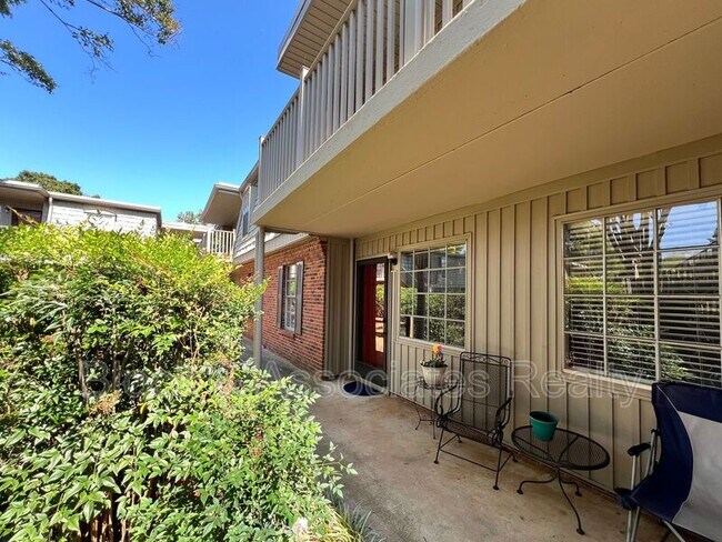 Foto del edificio - 3816 Country Club Rd