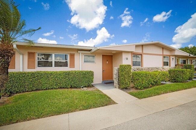 Foto del edificio - 2703 Dudley Dr W