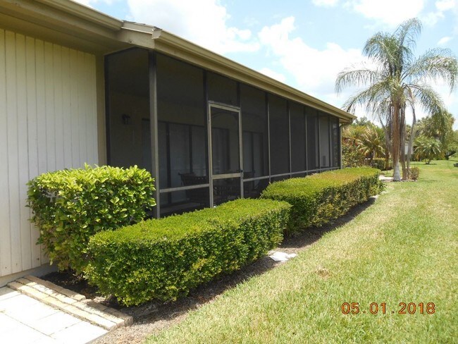 Building Photo - East Lake Villa 2 bedroom