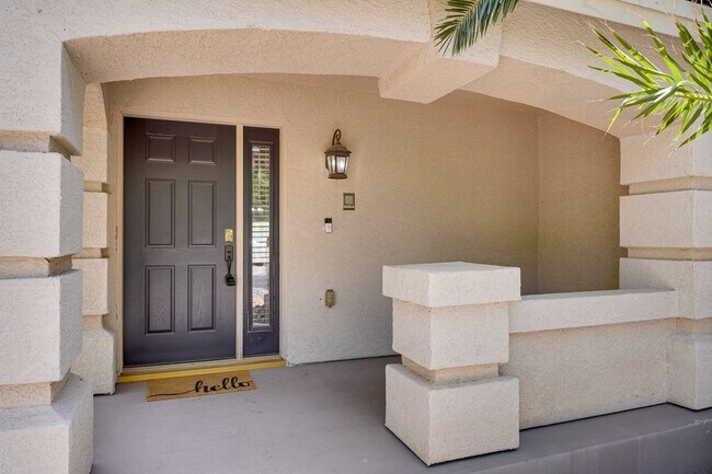 Foto del edificio - 4-Bedroom Home with Heated Pool & Spa