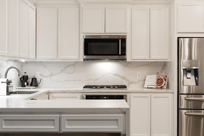 Foto del edificio - 5801 Winsome Ln