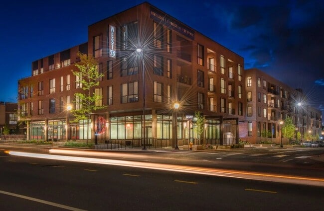 Building Photo - West 38