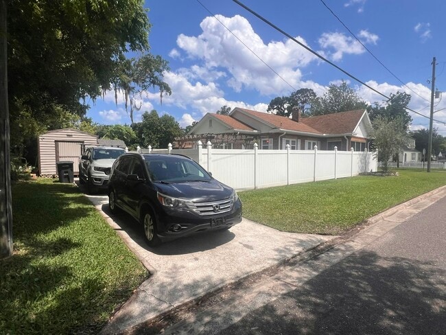 Foto del edificio - 4661 Astral St