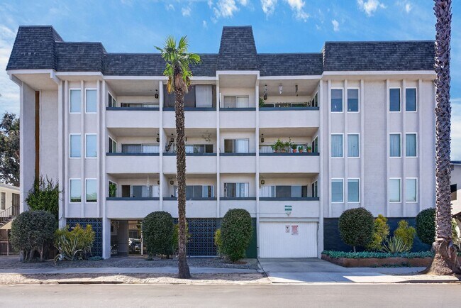 Foto del edificio - 425 Coronado Ave