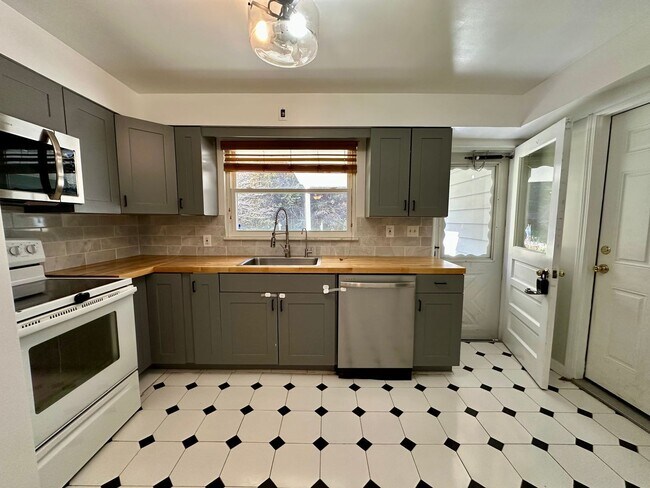 Foto del edificio - 208 Bridge St