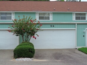 Building Photo - 900 State Rd S-7-297