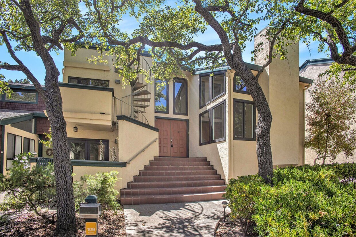 109 Carob Ln, Alameda, CA 94502 Townhome Rentals in Alameda CA
