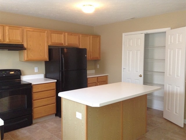 Building Photo - 10827 Tanbark Dr