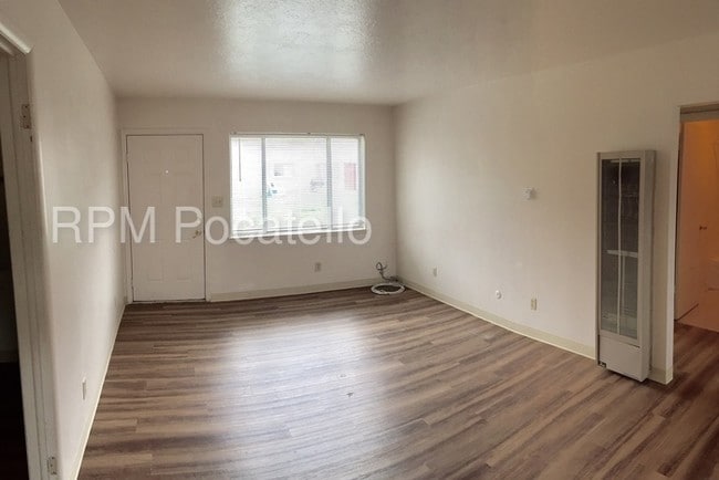 Building Photo - 1070 McKinley Ave
