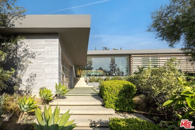 Foto del edificio - 1166 Angelo Dr