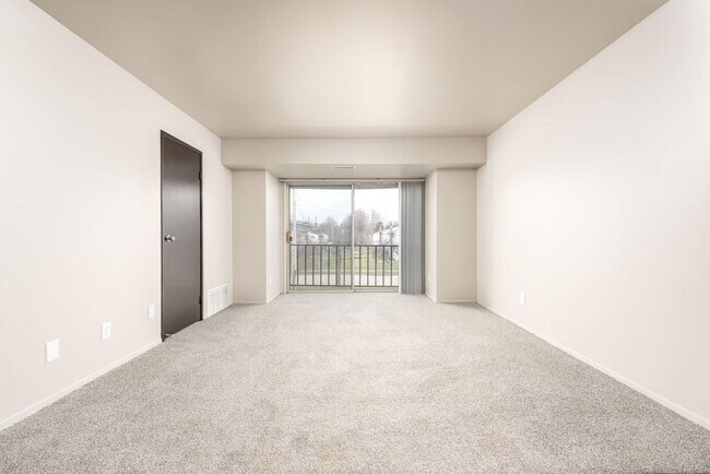 Foto del edificio - Everett Apartments - 101-10