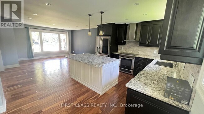 Photo du bâtiment - 3082 Lindenlea Dr