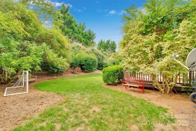 Foto del edificio - 16829 Hampton Trace Rd