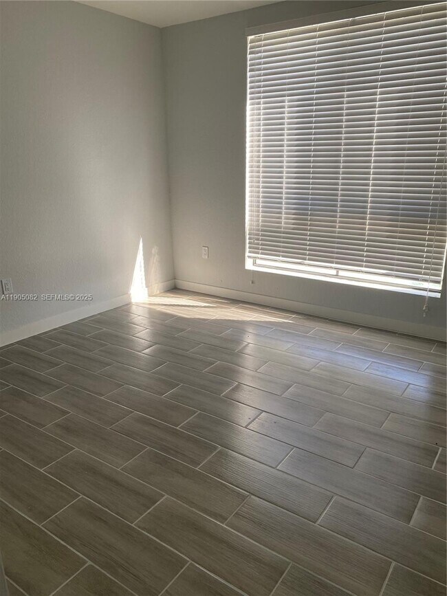 Foto del edificio - 24940 SW 134th Ave