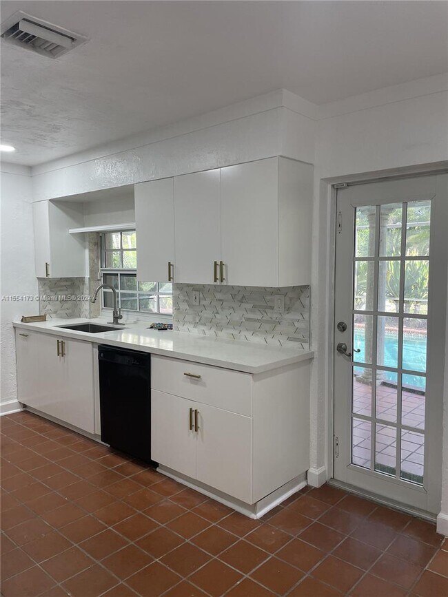 Building Photo - 7351 SW 136th St