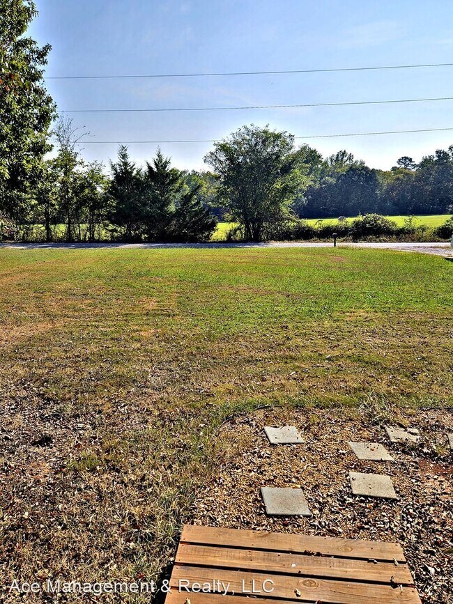 Building Photo - 3 br, 1 bath House - 841 Co Rd 213