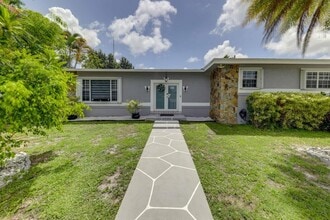 Building Photo - 3609 SW 58th Ave