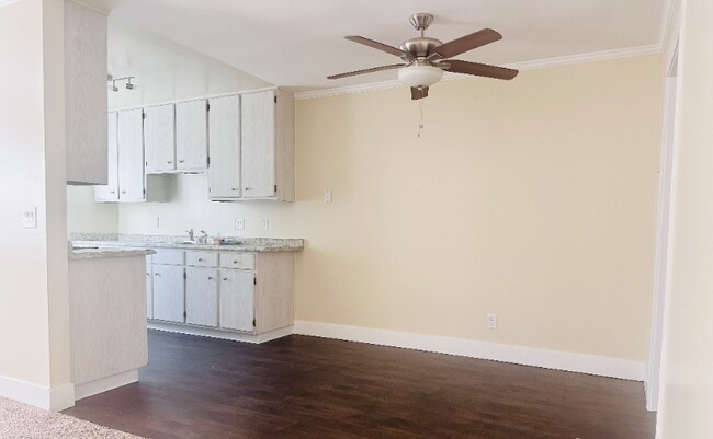 Building Photo - 853 Cherrywood Way