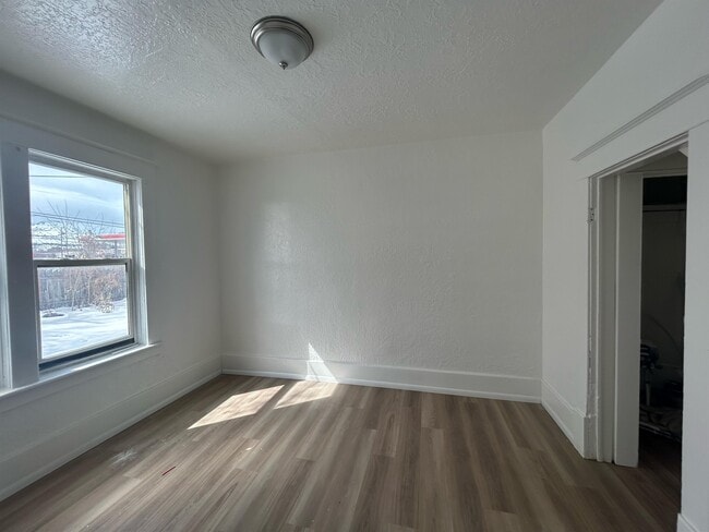 Building Photo - 1355 N Harrison Ave