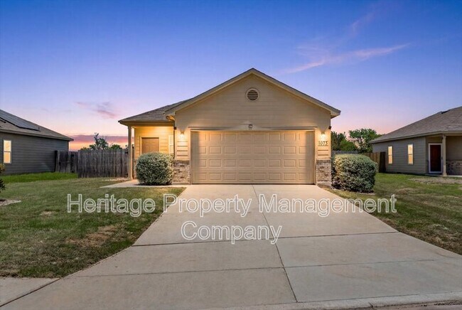 Building Photo - 1053 Fisher Wy