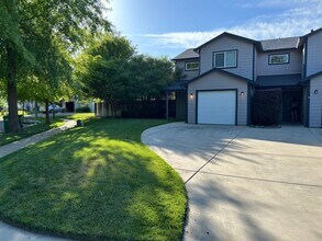 Building Photo - 582 Morgan Dr