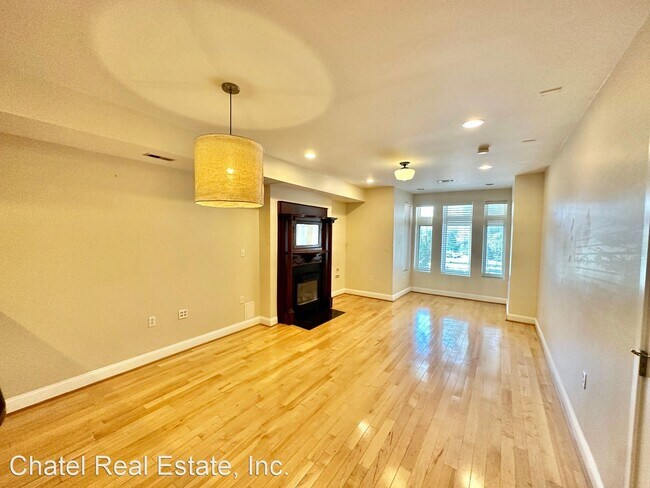 Foto del edificio - 2 br, 2 bath House - 115 New York Avenue, ...