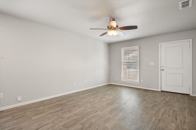 Building Photo - Bell Farms - 14409