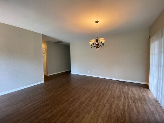 Foto del edificio - COMING SOON: Storybook 3 Bedroom House