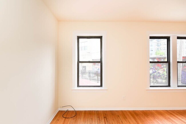 Foto del edificio - 3306 W Schubert Ave