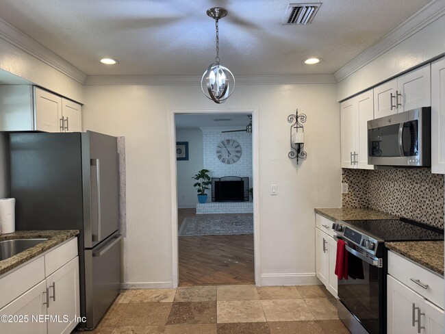 Building Photo - 513 A1A N