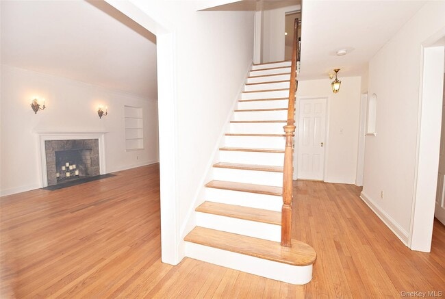 Building Photo - 61 Kenwood Rd