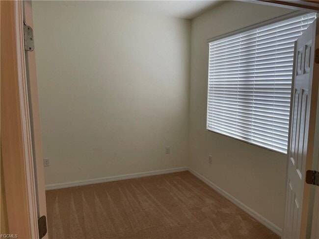 Foto del edificio - 2700 NW 21st Terrace