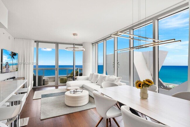 Foto del edificio - 6899 Collins Ave