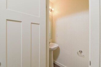 Building Photo - 21155 Gosling Rd