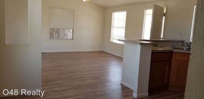 Building Photo - 2 br, 2 bath House - 1185 S Warner Dr 206