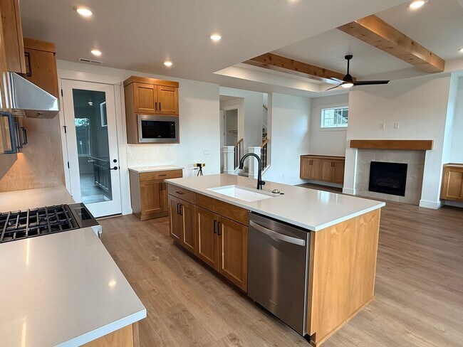Foto del edificio - Brand New Home Located in Wine Country! Community Pool & Fitness Center (coming soon!)
