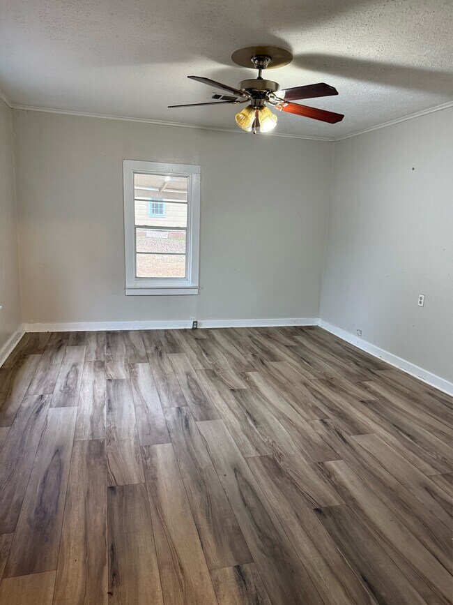 Foto del edificio - 135 W 10th St