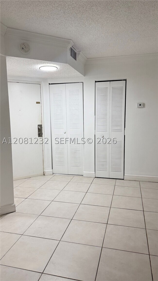 Foto del edificio - 8365 SW 152nd Ave