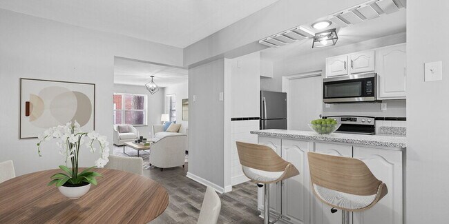 Foto del edificio - 5836 Sunshine Dr