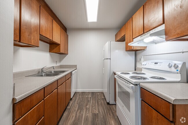 The Glen, 2 habitaciones, 1 baño - 705 pies cuadrados - Cocina - Highland Apartments
