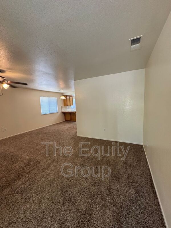 Building Photo - 5411 W Country Ave