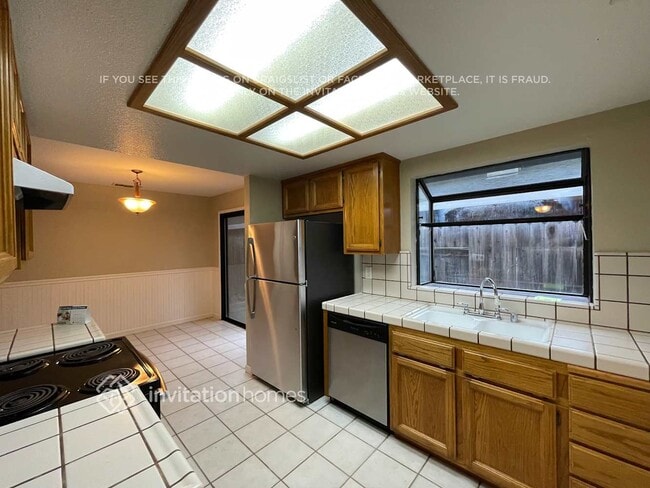 Building Photo - 439 R St