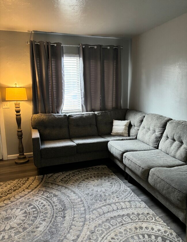 Foto del edificio - 10116 Comanche Rd NE