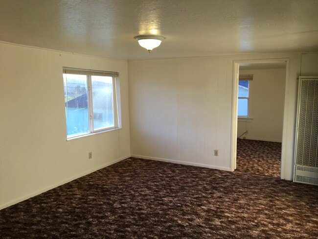 Building Photo - Glendale