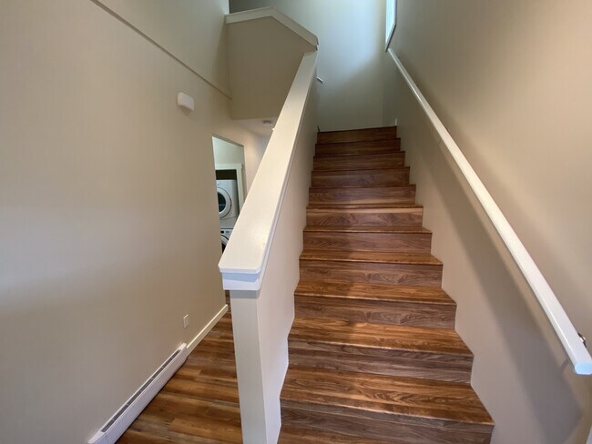 Building Photo - 1606-1688 88 Ave