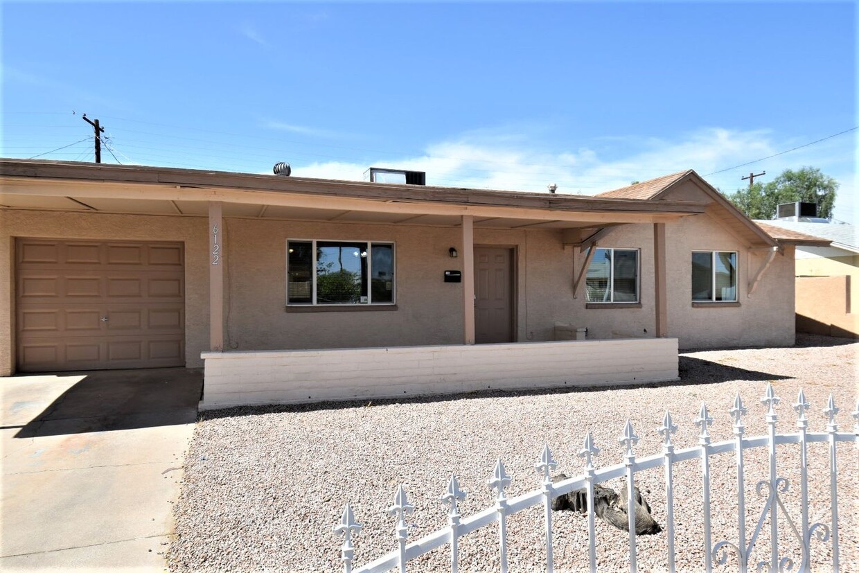 Primary Photo - 6122 W Monterey Way