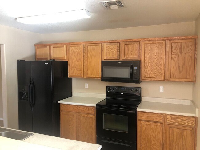 Foto del edificio - 3 bedroom rental in Johnson Ranch